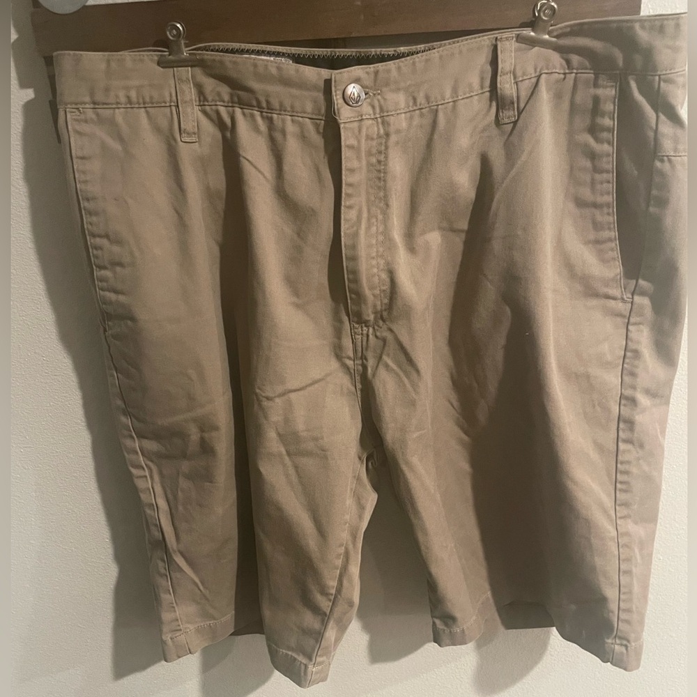 Volcom Casual Tan Cargo Shorts Bundle Set of 2 Size 36